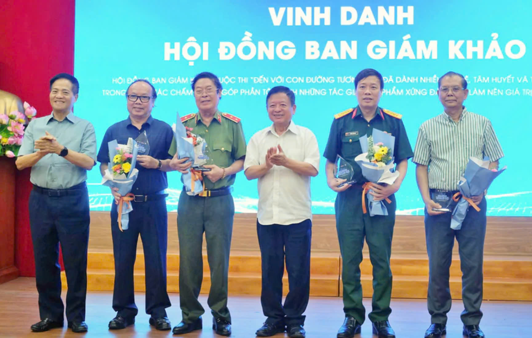 Trao giải cuộc thi 