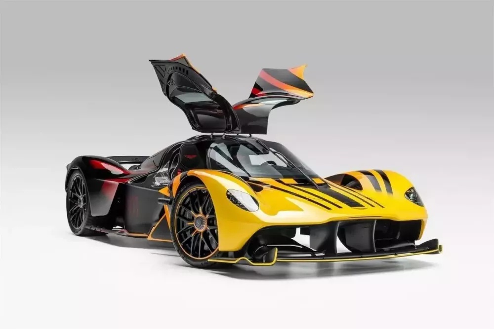 Aston Martin Valkyrie siêu đắt đỏ, siêu công nghệ rất khó có thể về Việt Nam