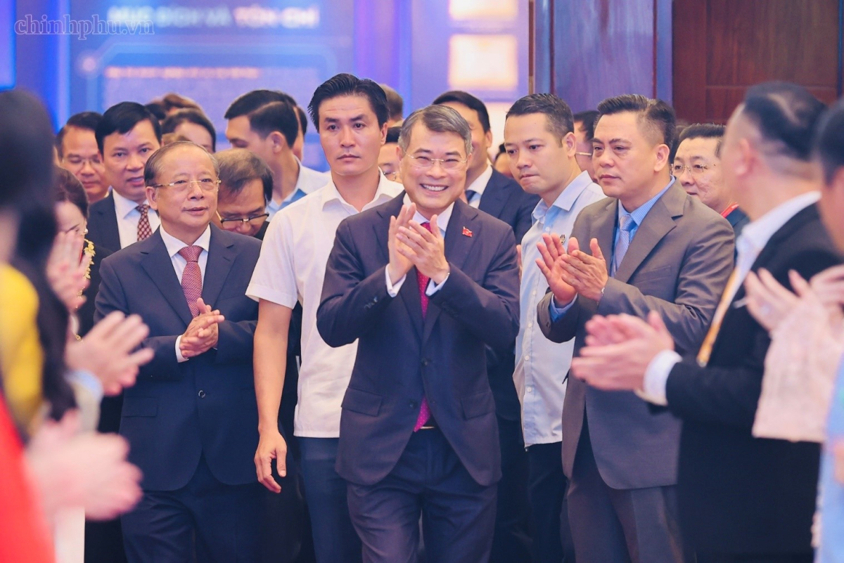 Phạm Văn Ánh: Thành công không chỉ là doanh số hay chức vụ, mà là giá trị mình tạo ra và những con người mình giúp trưởng thành