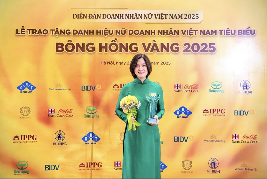 Nữ thành viên Ban Điều hành Vietcombank được vinh danh ‘Nữ Doanh nhân Việt Nam tiêu biểu’